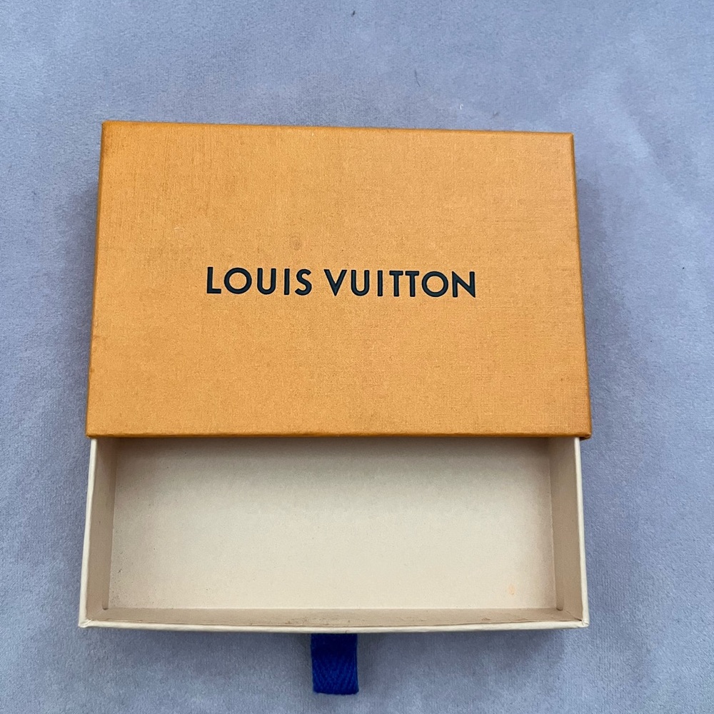 Louis Vuitton box